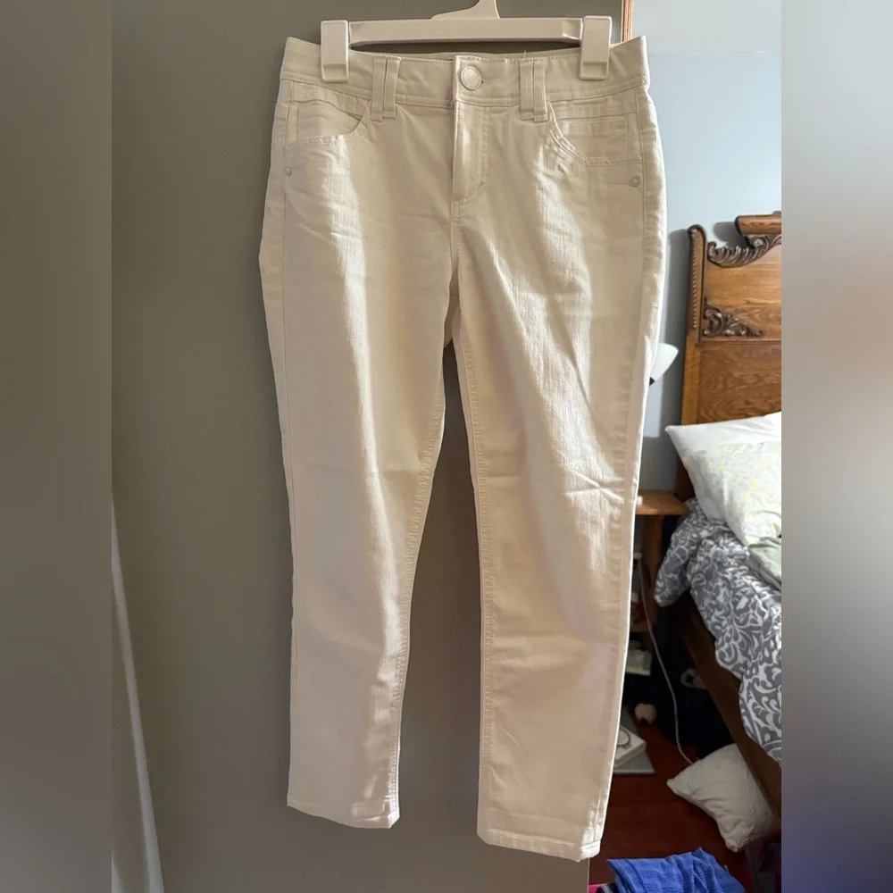 Democracy White Pants with 'Ab' Technology - Picture 1 of 2